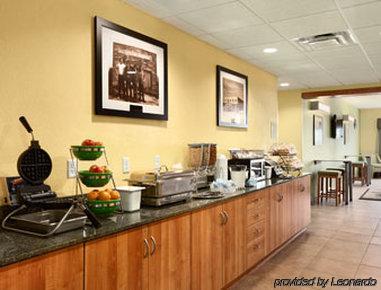 Microtel Inn & Suites By Wyndham Tuscumbia/Muscle Shoals Restaurant foto